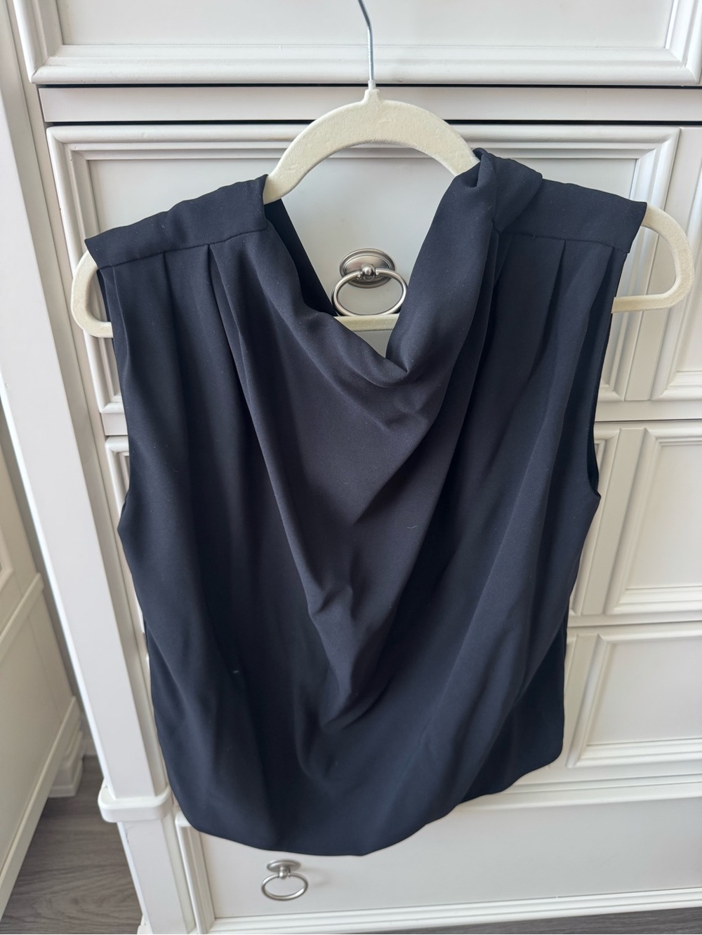 Sleeveless Draped Back Women's Top - Black